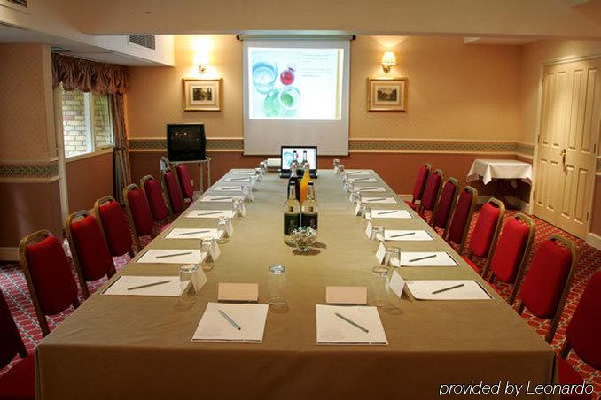 Potters Heron Hotel Romsey Instalações foto